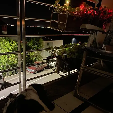 Old Lady Apartment *